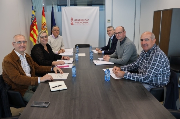 La reforma del reglamento de bous considera otra vez la posible integración del veterinario